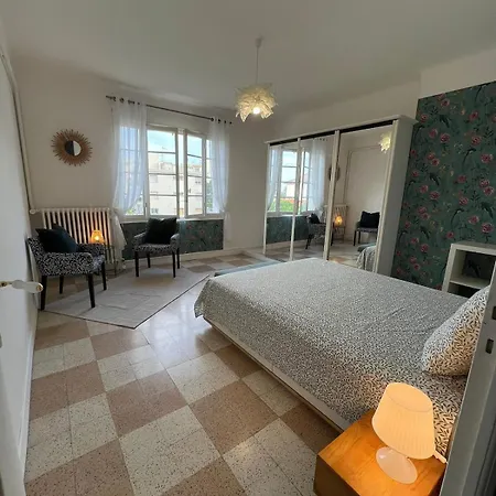 Apartment Bright And Spacious 1 Bedroom With Sofa Bed In Living , French Riviera