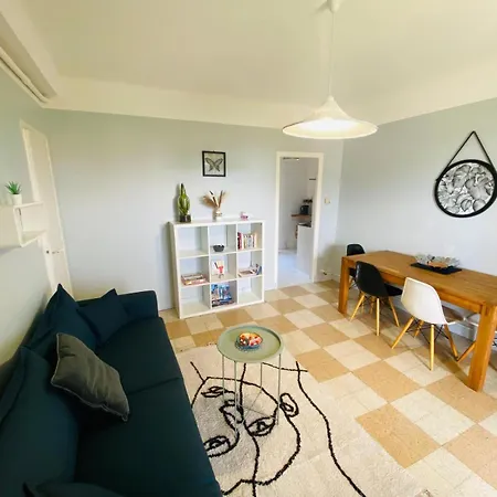 Apartment Bright And Spacious 1 Bedroom With Sofa Bed In Living , French Riviera